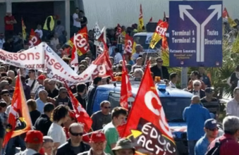 法国爆发25年来最大规模罢工！